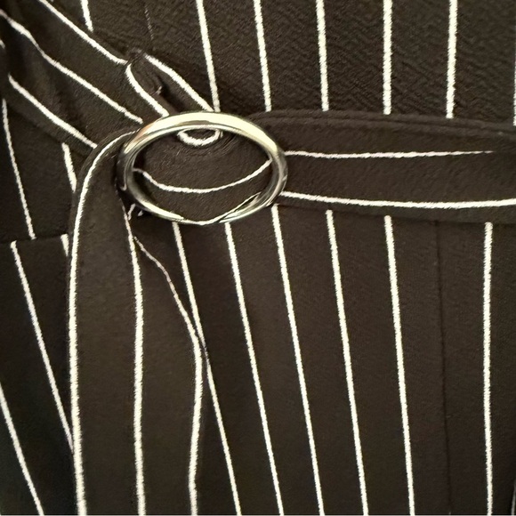 Black and white jumpsuit size XS - Picture 9 of 9